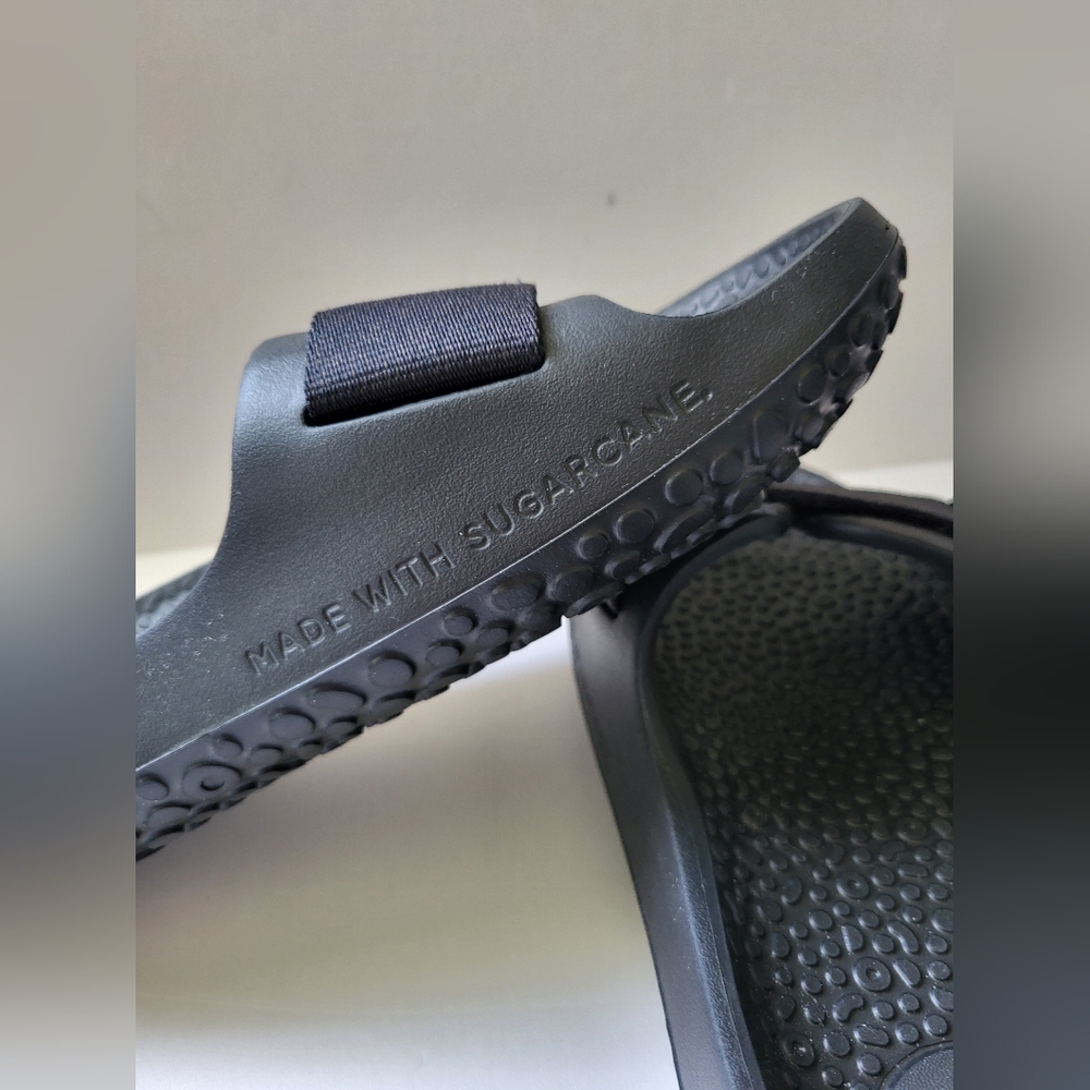 Allbirds black sandals